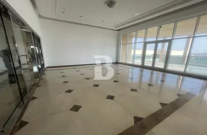 Retail - Studio - 1 Bathroom for rent in Churchill Executive Tower - Churchill Towers - Business Bay - Dubai