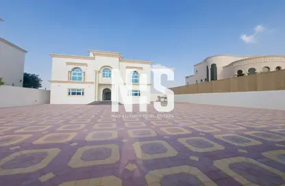 Villa - 6 Bedrooms for rent in Shakhbout City - Abu Dhabi