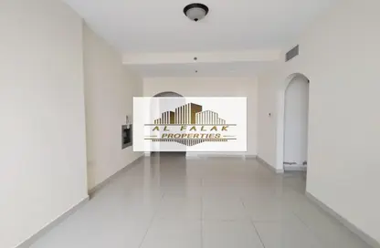 Apartment - 2 Bedrooms - 2 Bathrooms for rent in Al Mamzar Plaza - Al Taawun Street - Al Taawun - Sharjah