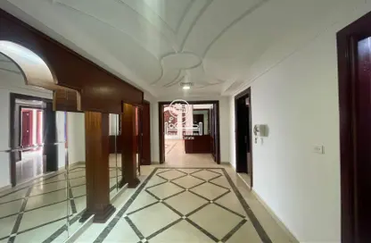 Penthouse - 3 Bedrooms - 4 Bathrooms for rent in Al Khalidiya - Abu Dhabi