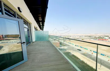 Apartment - 1 Bedroom - 2 Bathrooms for rent in Oasis Residences - Masdar City - Abu Dhabi