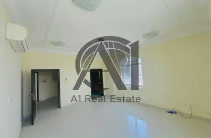 Villa - 4 Bedrooms - 6 Bathrooms for rent in Al Yahar - Al Ain