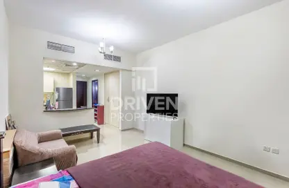 Apartment - 1 Bathroom for sale in UniEstate Sports Tower - Dubai Sports City - Dubai