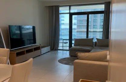 Apartment - 1 Bedroom - 1 Bathroom for sale in Marina Vista - EMAAR Beachfront - Dubai Harbour - Dubai