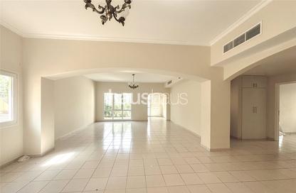 Villa - 4 Bedrooms - 4 Bathrooms for rent in Meadows 9 - Meadows - Dubai