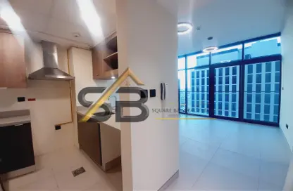 Apartment - 1 Bedroom - 2 Bathrooms for rent in Jumeirah Garden City - Al Satwa - Dubai