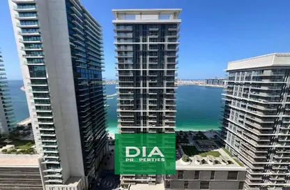 Apartment - 1 Bedroom - 2 Bathrooms for sale in Marina Vista - EMAAR Beachfront - Dubai Harbour - Dubai