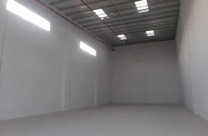 Warehouse - Studio - 1 Bathroom for rent in Al Jurf 1 - Al Jurf - Ajman Downtown - Ajman