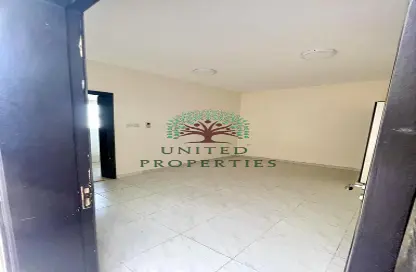 Villa - 6 Bedrooms for rent in Al Suyoh - Sharjah