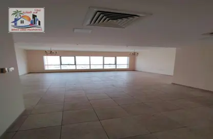 Apartment - 3 Bedrooms - 4 Bathrooms for rent in Dhubian Tower - Al Majaz 2 - Al Majaz - Sharjah