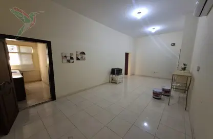 Apartment - 1 Bedroom - 1 Bathroom for rent in Al Dafeinah - Asharej - Al Ain