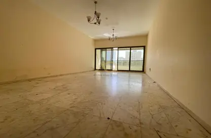 Apartment - 3 Bedrooms - 3 Bathrooms for rent in New Al Taawun Road - Al Taawun - Sharjah