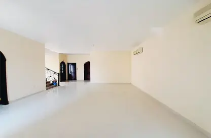 Villa - 7 Bedrooms - 6 Bathrooms for rent in Shakhbout City - Abu Dhabi