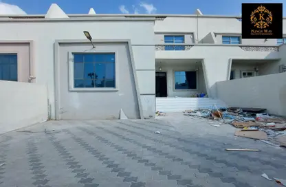 Villa - 4 Bedrooms - 6 Bathrooms for rent in Mohamed Bin Zayed Centre - Mohamed Bin Zayed City - Abu Dhabi