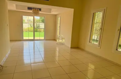 Villa - 3 Bedrooms - 3 Bathrooms for rent in Springs 11 - The Springs - Dubai