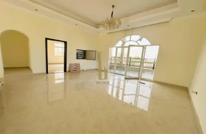 Villa - 6 Bedrooms - 6 Bathrooms for rent in Al Quoz 2 - Al Quoz - Dubai