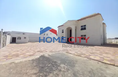 Villa - 5 Bedrooms - 7 Bathrooms for rent in Madinat Al Riyad - Abu Dhabi