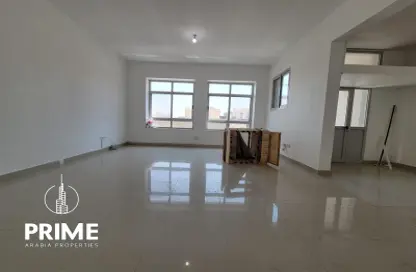 Apartment - 2 Bedrooms - 2 Bathrooms for rent in Al Nahyan Camp - Abu Dhabi