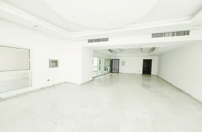 Villa - 4 Bedrooms - 6 Bathrooms for rent in Shakhbout City - Abu Dhabi