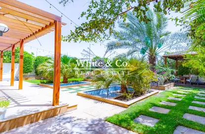 Villa - 4 Bedrooms - 5 Bathrooms for sale in Legacy - Jumeirah Park - Dubai