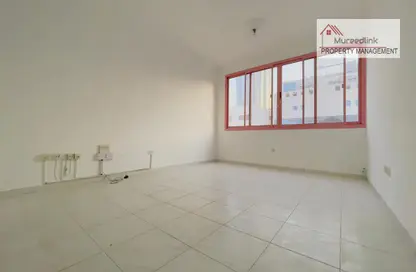 Apartment - 2 Bedrooms - 2 Bathrooms for rent in Hamdan Street - Abu Dhabi