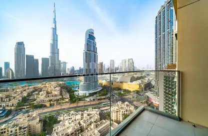 Apartment - 2 Bedrooms - 2 Bathrooms for rent in Burj Royale - Downtown Dubai - Dubai