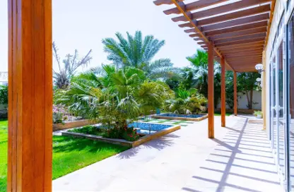 Villa - 4 Bedrooms - 5 Bathrooms for sale in Legacy - Jumeirah Park - Dubai