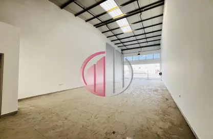 Shop - Studio for rent in Wadi AL AIN 1 - Al Noud - Al Ain