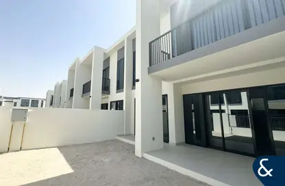 Villa - 3 Bedrooms for rent in Shams Townhouses - Town Square - Dubai