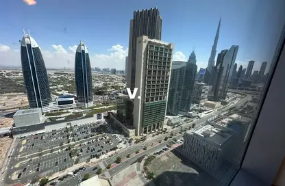 Apartment - 3 Bedrooms - 3 Bathrooms for rent in 21st Century Tower - Sheikh Zayed Road - Dubai