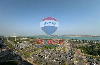 Apartment - 1 Bedroom - 1 Bathroom for rent in Corniche Residence - Corniche Road - Abu Dhabi