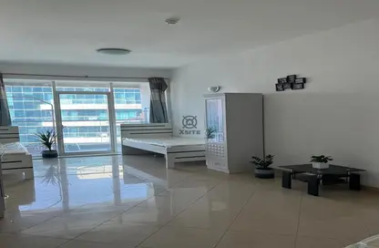 Apartment - 2 Bedrooms - 3 Bathrooms for rent in Hub Canal 2 - Hub-Golf Towers - Dubai Sports City - Dubai