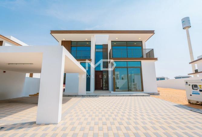 Villa - 5 Bedrooms - 7 Bathrooms for sale in Nad Al Dhabi - Al Jubail Island - Abu Dhabi