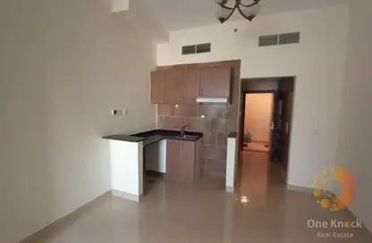 Apartment - 1 Bathroom for rent in 4Direction Residence 1 - Dubai Residence Complex - Dubai