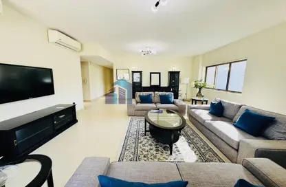 Apartment - 3 Bedrooms - 3 Bathrooms for rent in Al Rigga - Deira - Dubai