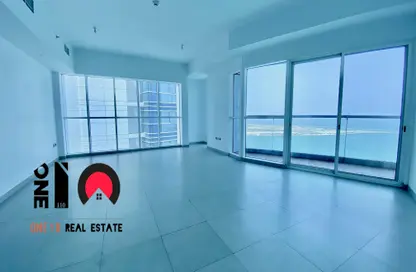 Apartment - 3 Bedrooms - 5 Bathrooms for rent in Al Reef Tower - Corniche Road - Abu Dhabi