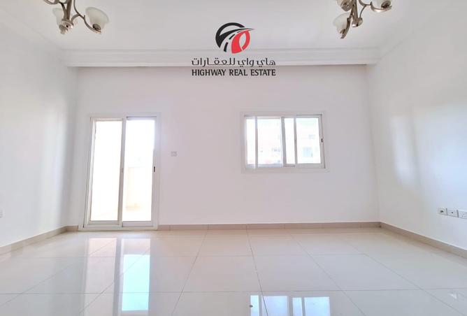 Apartment - 1 Bathroom for rent in R05 - Al Warsan 4 - Al Warsan - Dubai