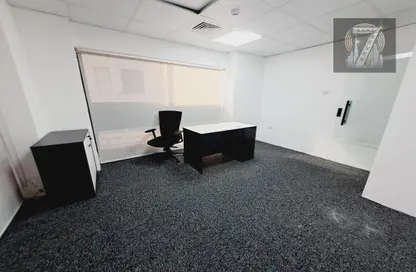 Office Space - Studio - 4 Bathrooms for rent in Al Mussalla - Al Souk Al Kabeer - Bur Dubai - Dubai