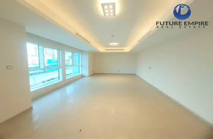 Apartment - 3 Bedrooms - 5 Bathrooms for rent in Sheikh Zayed Road - Dubai