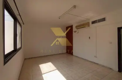 Apartment - 1 Bathroom for rent in Al Nahyan - Abu Dhabi