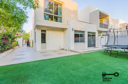 Townhouse - 4 Bedrooms - 4 Bathrooms for sale in Zahra Townhouses - Town Square - Dubai