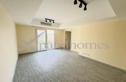 Villa - 2 Bedrooms - 3 Bathrooms for rent in Springs 3 - The Springs - Dubai