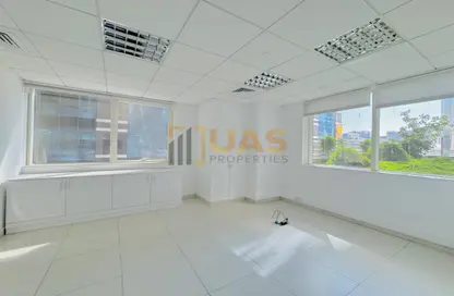 Office Space - Studio - 1 Bathroom for rent in Blue Tower - Sheikh Zayed Road - Dubai