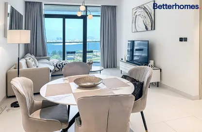 Apartment - 1 Bedroom - 2 Bathrooms for sale in Marina Vista - EMAAR Beachfront - Dubai Harbour - Dubai