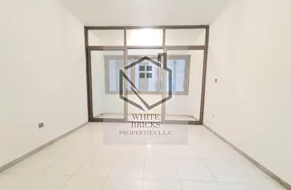 Apartment - 1 Bedroom - 1 Bathroom for rent in Tourist Club Area - Abu Dhabi