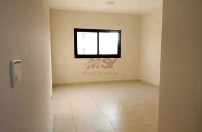 Apartment - 2 Bedrooms - 2 Bathrooms for rent in Al Jurf Industrial 3 - Al Jurf Industrial - Ajman