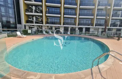 Apartment - 1 Bedroom - 2 Bathrooms for sale in Crystal Residence - Jumeirah Village Circle - Dubai