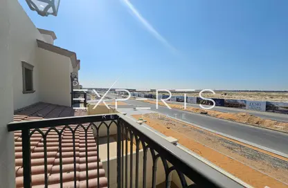 Townhouse - 2 Bedrooms - 3 Bathrooms for rent in Bloom Living - Zayed City (Khalifa City C) - Khalifa City - Abu Dhabi