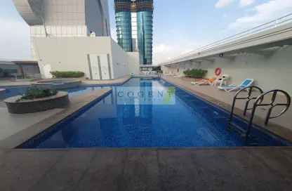 Apartment - 3 Bedrooms - 3 Bathrooms for rent in 21st Century Tower - Sheikh Zayed Road - Dubai