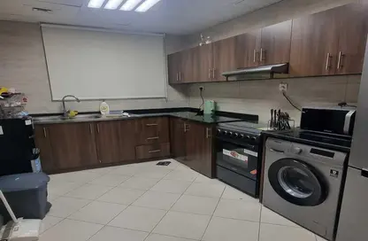 Apartment - 1 Bedroom - 2 Bathrooms for rent in Oasis Tower - Al Rashidiya 1 - Al Rashidiya - Ajman